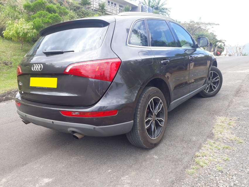 2012 Audi Q5 TFSI 2.0 Quattro - 5 - SUV Cars  on Aster Vender