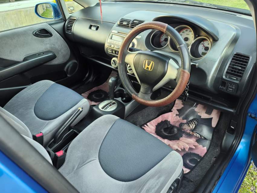 Honda Fit 2005 (Automatic) - 4 - Compact cars  on Aster Vender