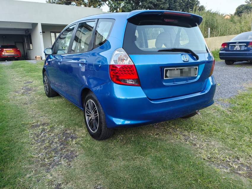 Honda Fit 2005 (Automatic) - 2 - Compact cars  on Aster Vender