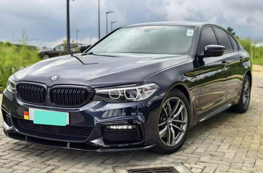 BMW 530e M Sport 2019 - 2 - Luxury Cars  on Aster Vender