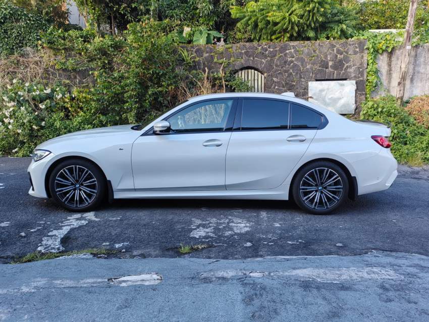 2021 BMW 330i Sport Line - 2 - Luxury Cars  on Aster Vender