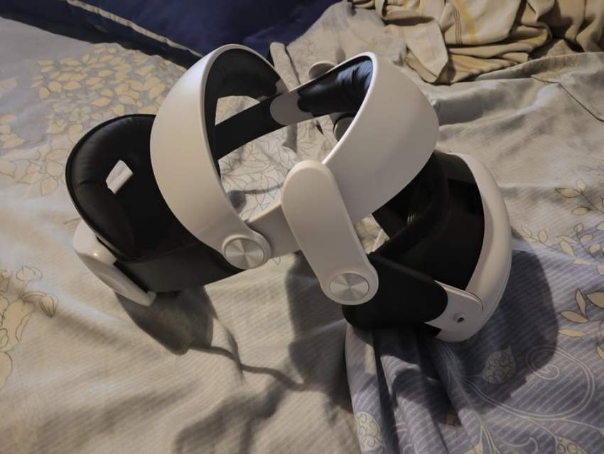 Meta Quest 3 128 gb+pc vr charge/use cable+tempered glasses+custom headstrap - 1 - All Informatics Products  on Aster Vender