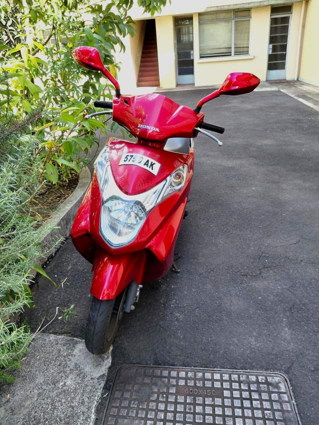 Honda Elite 125cc scooter for sale - 3 - Scooters (above 50cc)  on Aster Vender