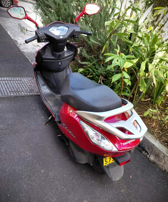 Honda Elite 125cc scooter for sale - 1 - Scooters (above 50cc)  on Aster Vender