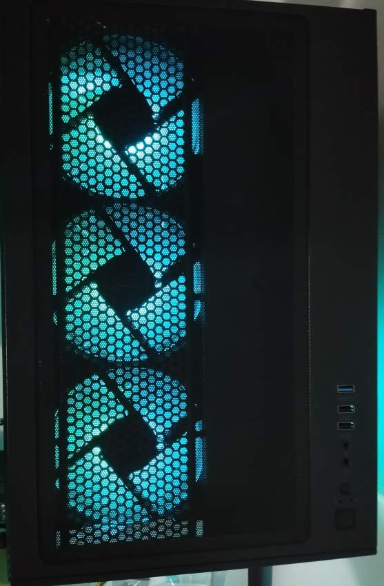 Gaming pc with monitor - 2 - PC (Personal Computer)  on Aster Vender