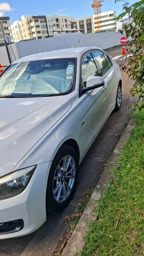 BMW 320i for Sale 2013 - 1 - Luxury Cars  on Aster Vender