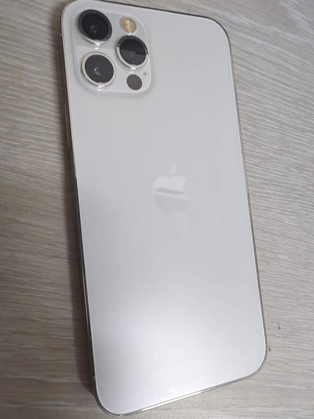 iPhone 12 Pro 128GB White - MINT Condition / Unlocked (Etat Neuf)