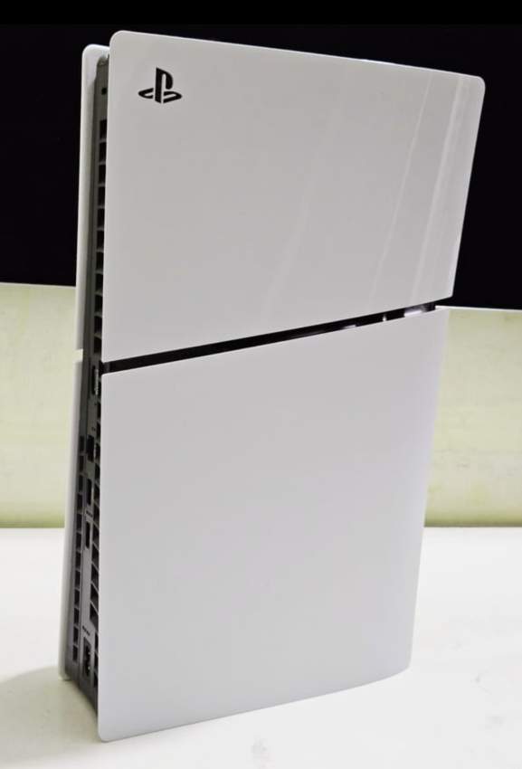 PS5 Slim 1TB Disc Version - 1 - PlayStation 4 (PS4)  on Aster Vender