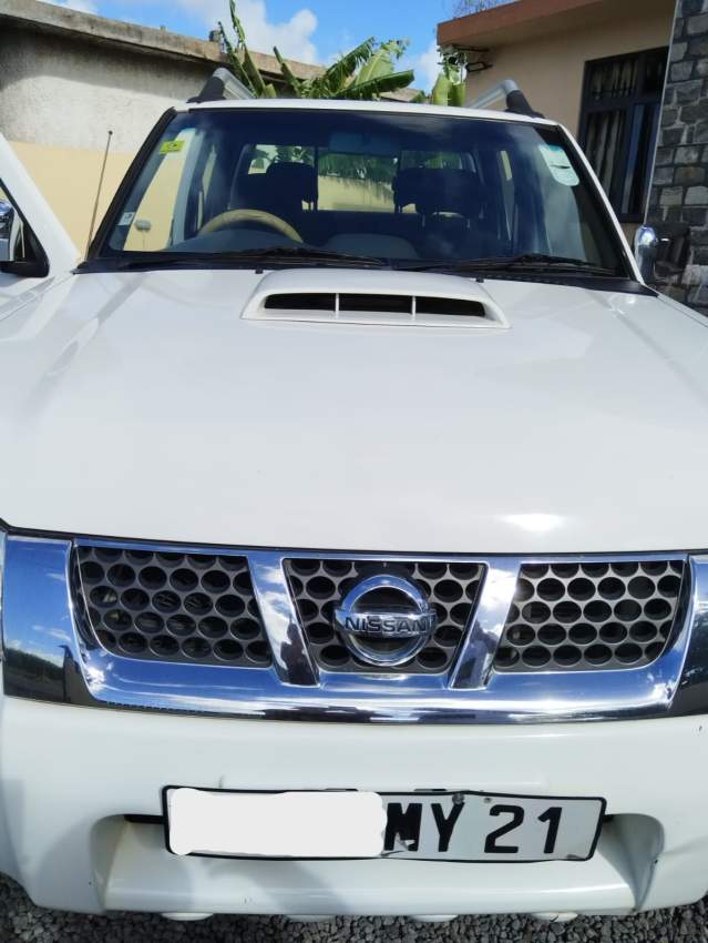 FOR SALE – Nissan NP300 2x4 AN21 - 2 - Pickup trucks (4x4 & 4x2)  on Aster Vender
