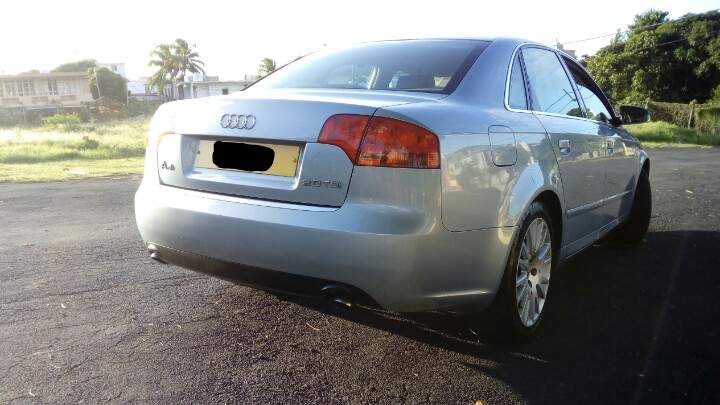 Audi A4 2.0 TDI - 2 - Family Cars  on Aster Vender