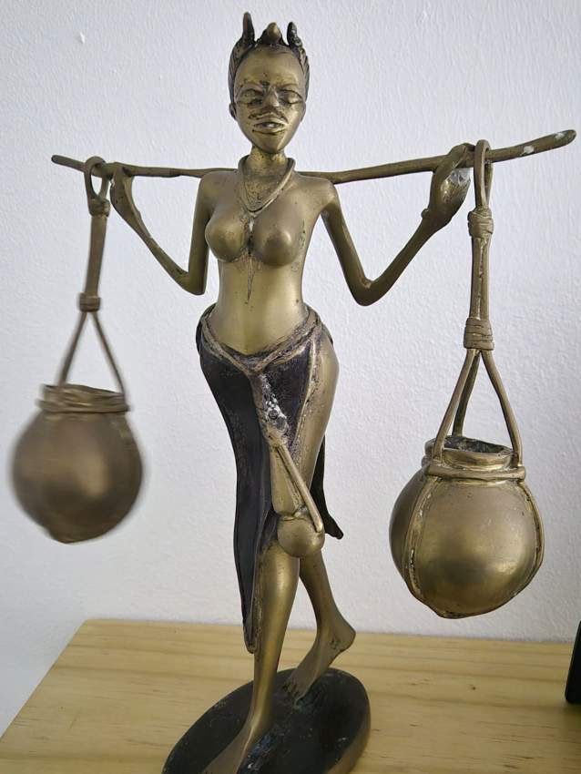 African Statue made of brass (mix of copper and zinc) - 2 - Sculptures  on Aster Vender