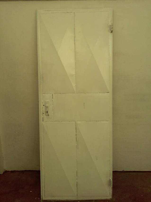 PORTE EN MÉTAL - 1M95 X 75CM - 0 - Metal  on Aster Vender