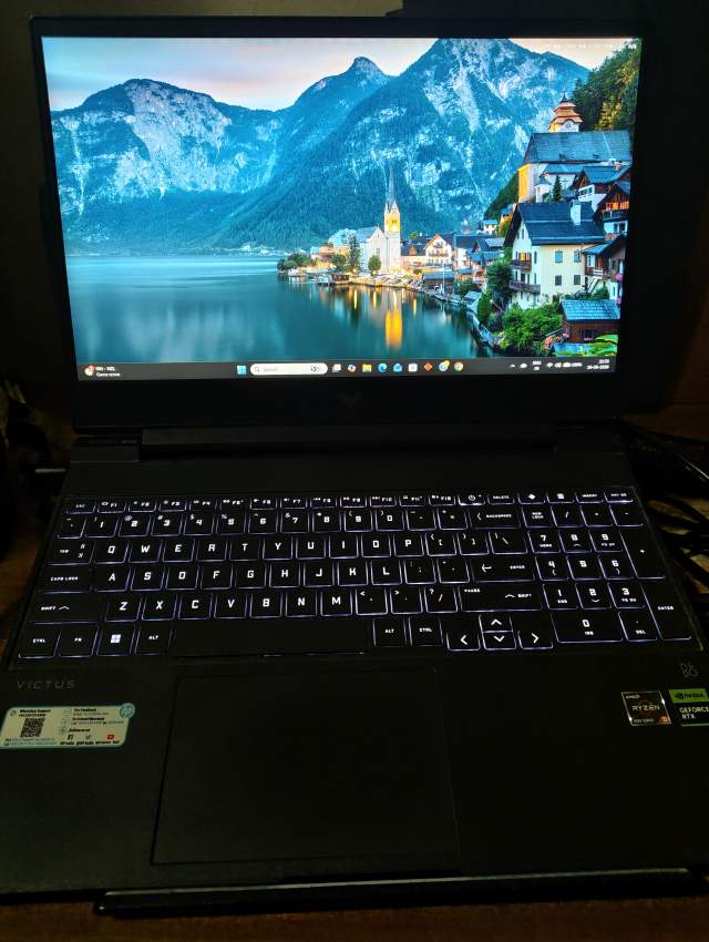 HP VICTUS 15 LAPTOP