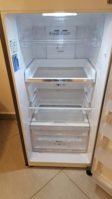 Refrigerator Samsung 255L (55cm x 164cm) - 1 - All household appliances  on Aster Vender
