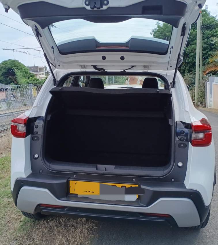 Nissan Magnite - 6 - SUV Cars  on Aster Vender