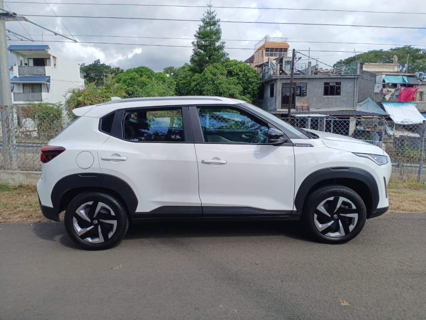 Nissan Magnite on Aster Vender