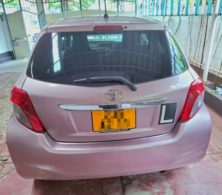 Toyota Vitz 2011 - 3 - Compact cars  on Aster Vender