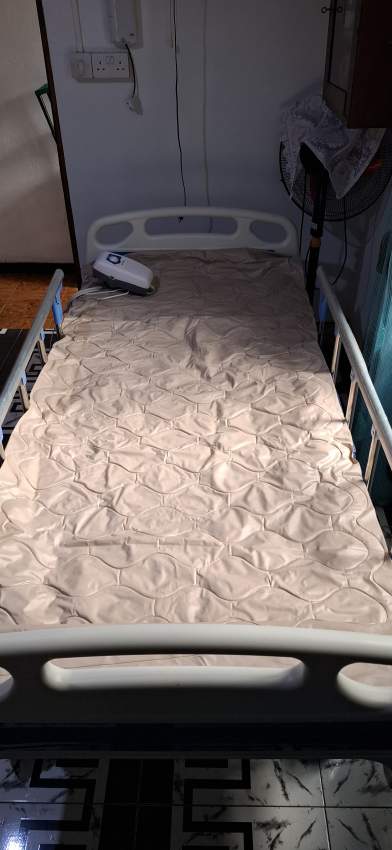 Medical bed with ripple mattress. - 3 - Other Medical equipment  on Aster Vender
