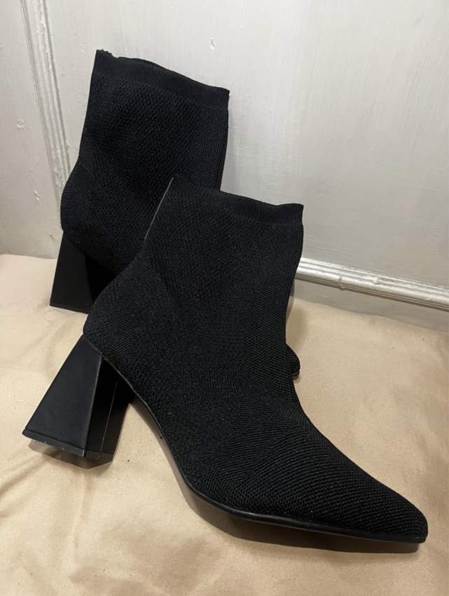 Women’s shoes 👠 on Aster Vender