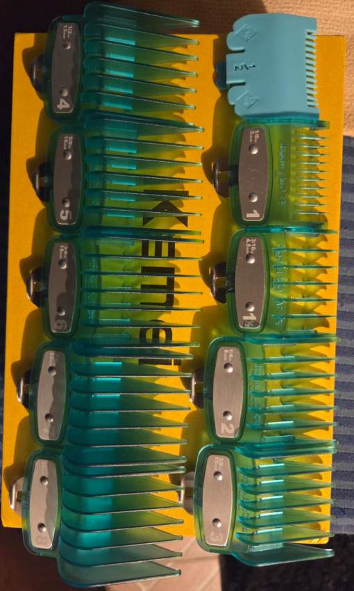 Kemei HAIR CLIPPER - 4 - Hair trimmers & clippers  on Aster Vender