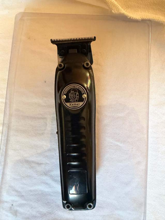 Kemei HAIR CLIPPER - 3 - Hair trimmers & clippers  on Aster Vender