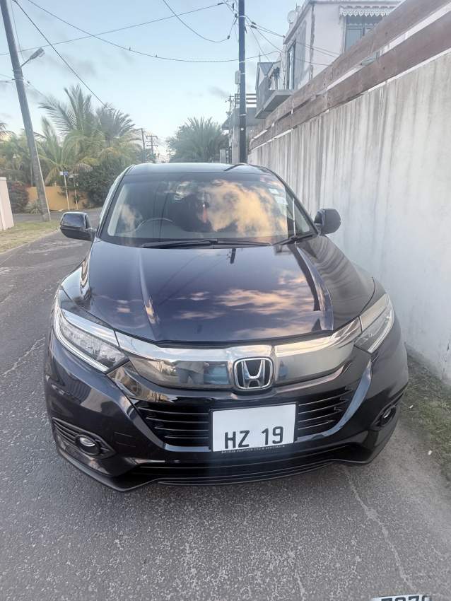 Honda Vezel - 5 - SUV Cars  on Aster Vender