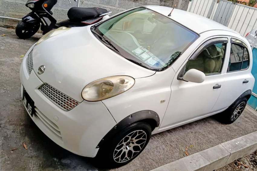 Nissan March - O5