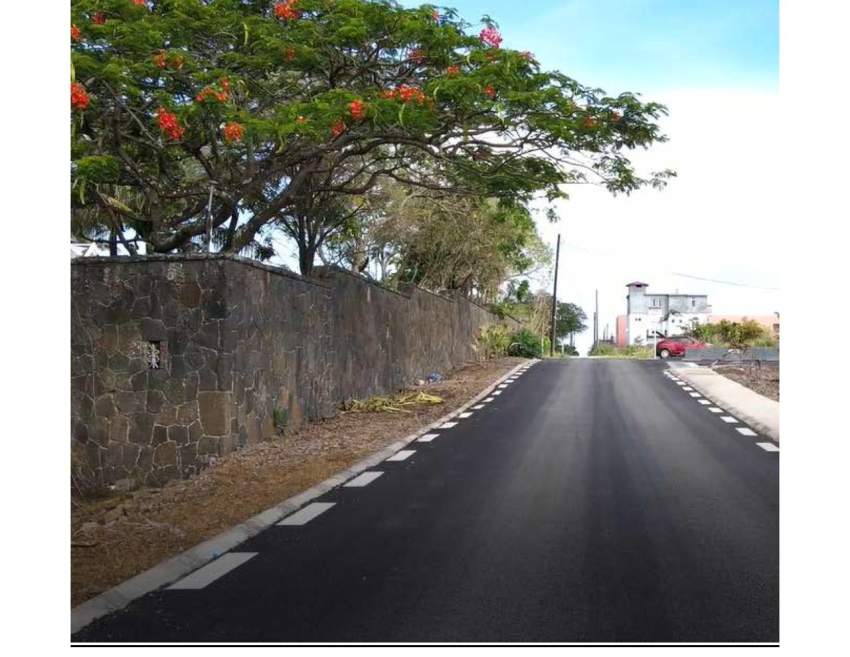 Prime Residential Land Pereybere - 2  on Aster Vender