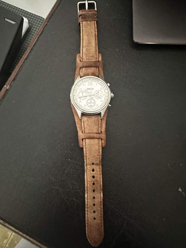 A VENDRE MONTRE FOSSIL-FEMME