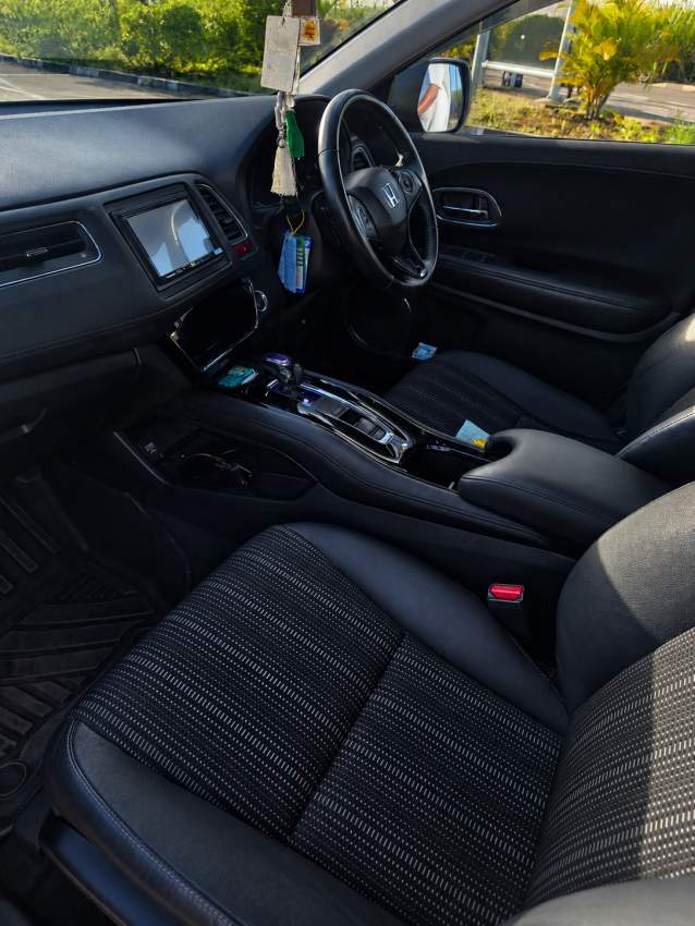 HONDA VEZEL Z SENSING HYBRID - 3 - SUV Cars  on Aster Vender