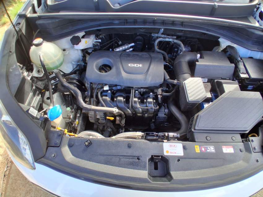 KIA Sportage - 5 - SUV Cars  on Aster Vender