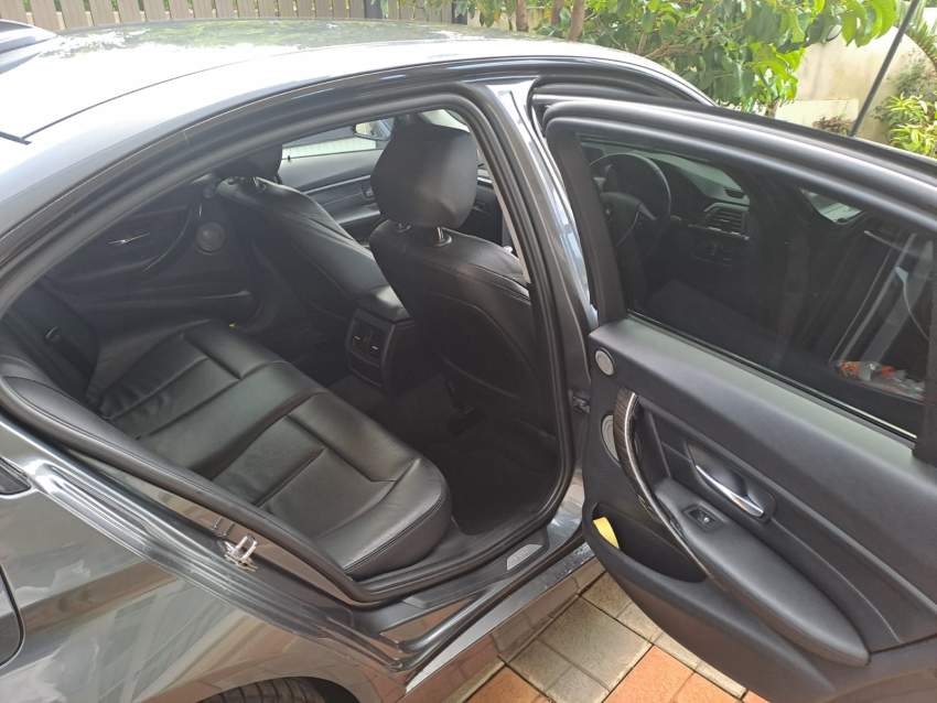 BMW 320D - 4 - Luxury Cars  on Aster Vender