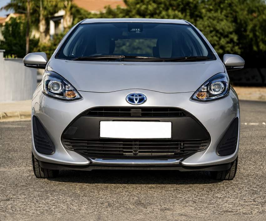 Toyota Aqua - 1 - Family Cars  on Aster Vender