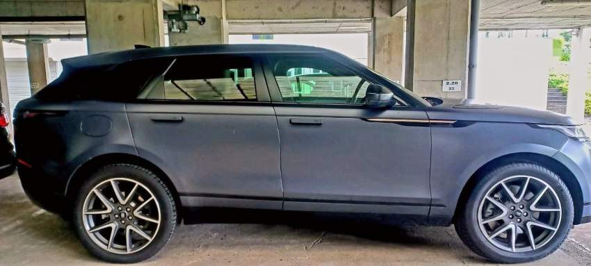 Range Rover Velar 2024 - 2 - SUV Cars  on Aster Vender