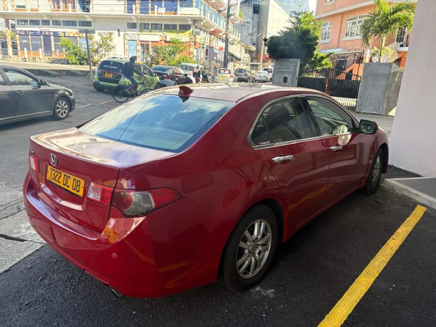 Honda Accord - 3 - Compact cars  on Aster Vender