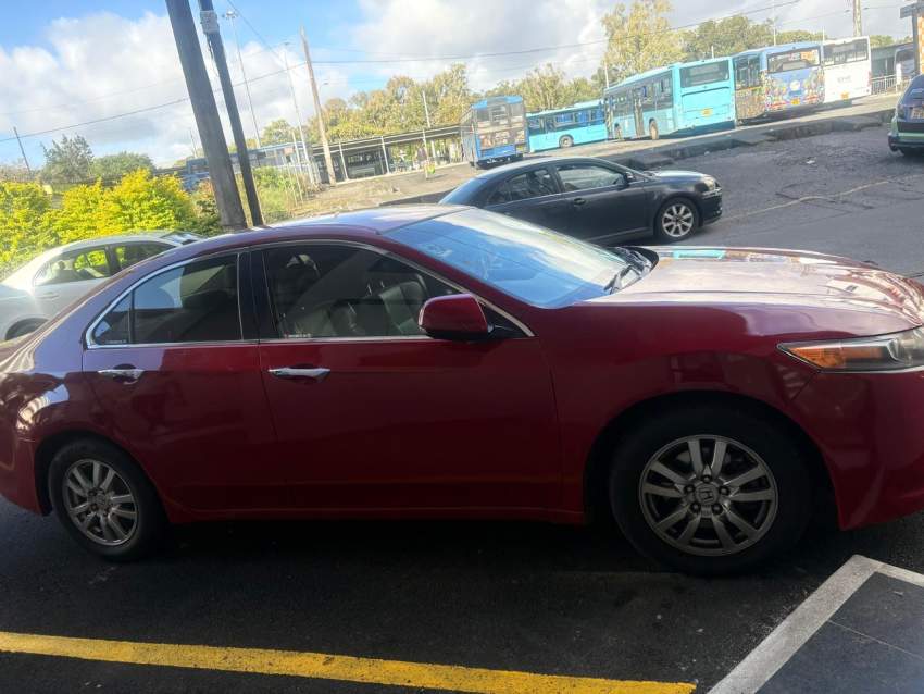 Honda Accord - 7 - Compact cars  on Aster Vender