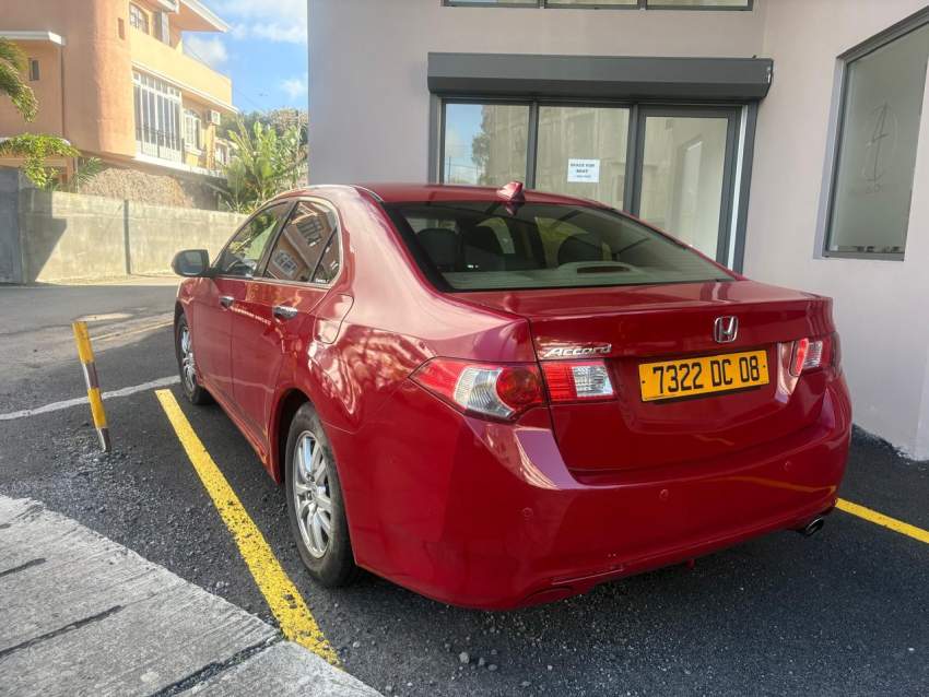 Honda Accord - 9 - Compact cars  on Aster Vender