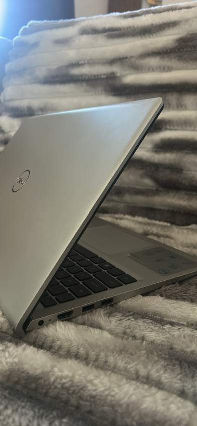Ordinateur portable Dell Inspiron 15 Argent CORE i3 - 4 - Laptop  on Aster Vender