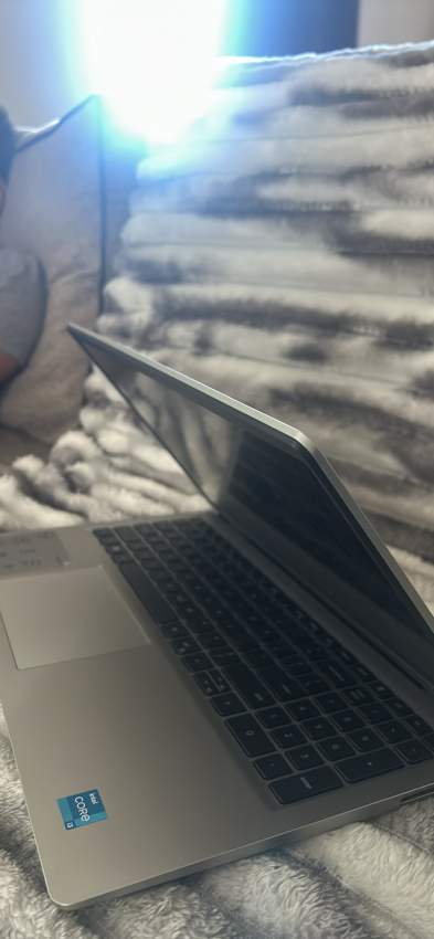 Ordinateur portable Dell Inspiron 15 Argent CORE i3 - 6 - Laptop  on Aster Vender
