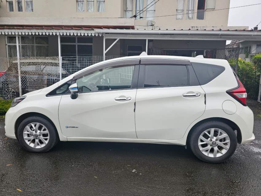 2019 Nissan Note e-Power Hybrid (E12) - 2 - Compact cars  on Aster Vender