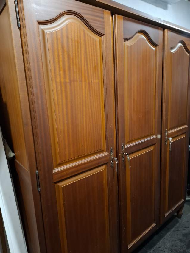 Armoire 3 portes - 2 - Bedroom Furnitures  on Aster Vender