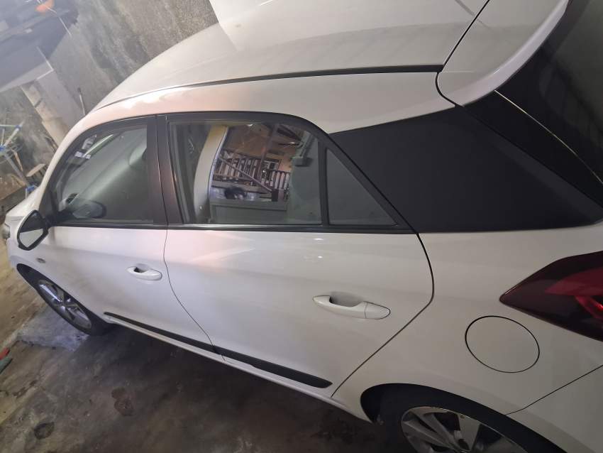 Hyundai i20 oct17 - 4 - Sport Cars  on Aster Vender