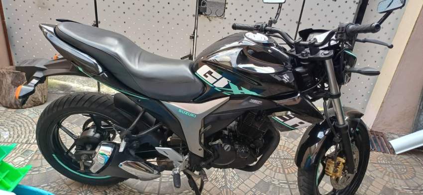 SUZUKI GSX 150 (SERIE AA) – 2015 - 3 - Roadsters  on Aster Vender