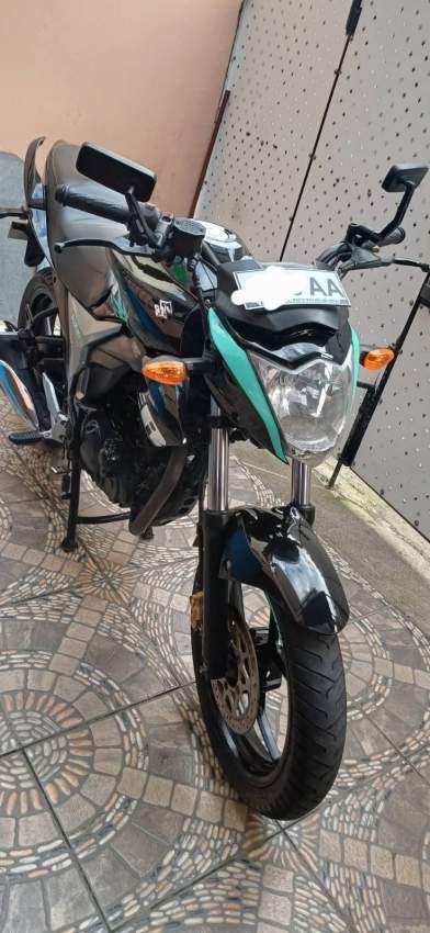 SUZUKI GSX 150 (SERIE AA) – 2015