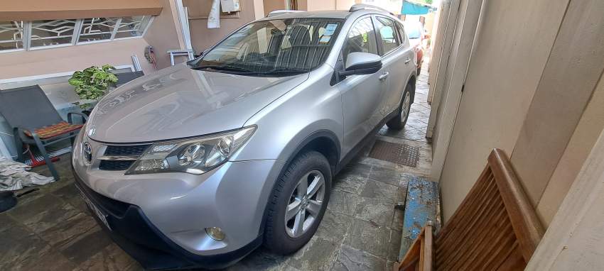 2013 Toyota Rav4 excellent condition - 4 - SUV Cars  on Aster Vender