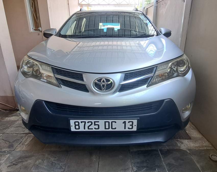 2013 Toyota Rav4 excellent condition - 3 - SUV Cars  on Aster Vender