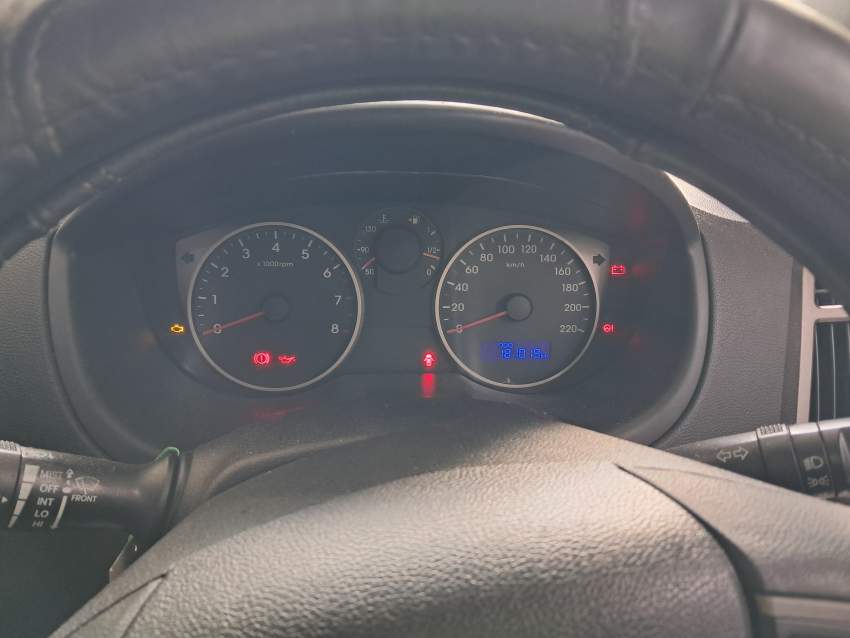Car Hyundai i20 - 2 - Compact cars  on Aster Vender
