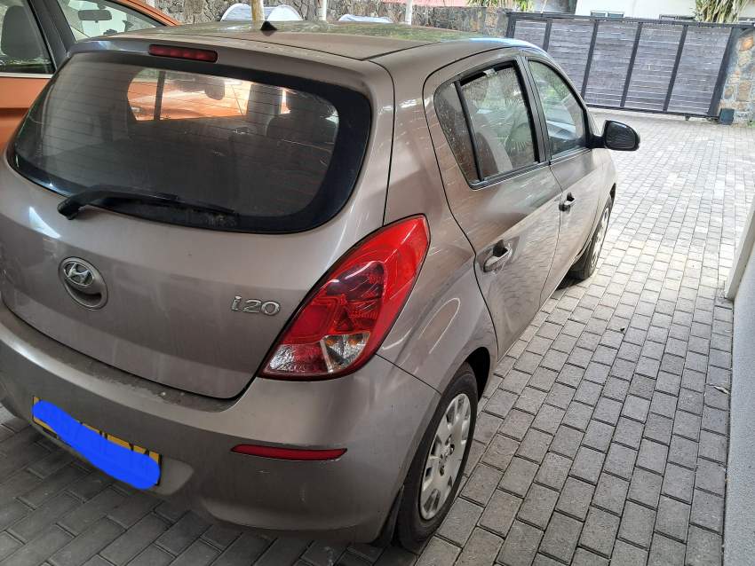 Car Hyundai i20 - 6 - Compact cars  on Aster Vender
