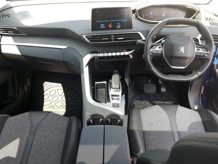 2018 Peugeot 3008 Allure Puretech 1.2 - 8 - SUV Cars  on Aster Vender