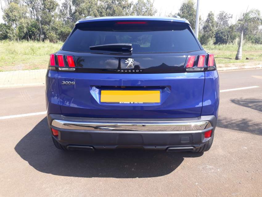 2018 Peugeot 3008 Allure Puretech 1.2 - 4 - SUV Cars  on Aster Vender